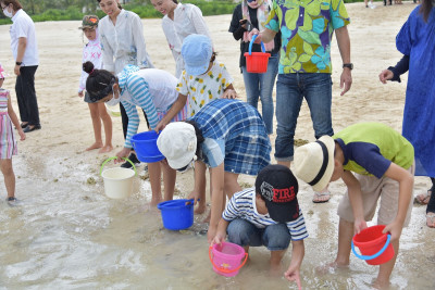 タマン稚魚の放流イベントを開催しました！