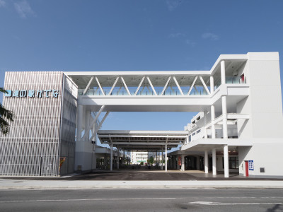 道の駅「かでな」