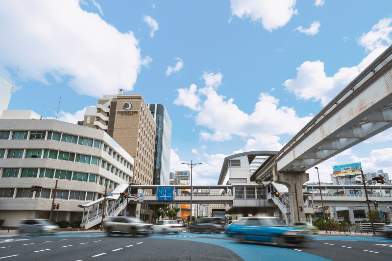 空港から約10分。モノレールの駅は目の前