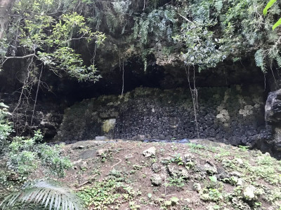 小禄墓(県指定有形文化財)