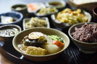 うちな～料理首里いろは庭