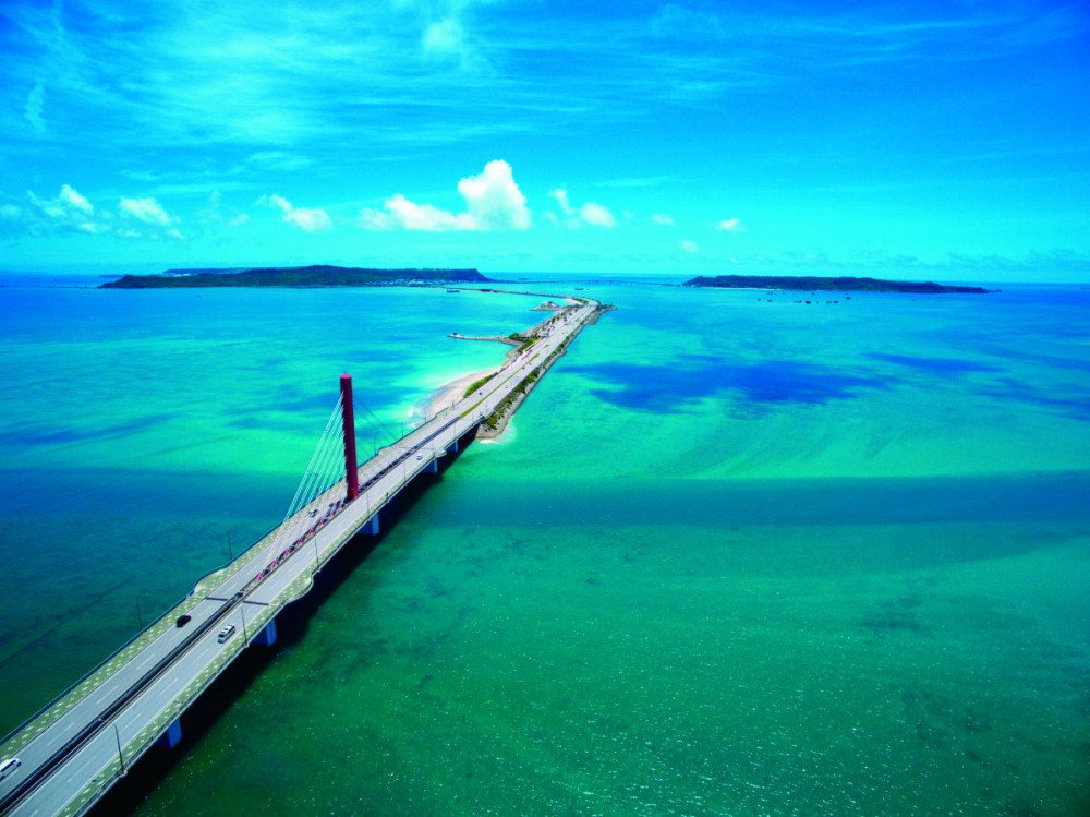 海中道路