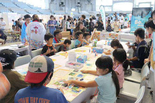 夏休みこども自由研究 in 沖縄コンベンションセンター