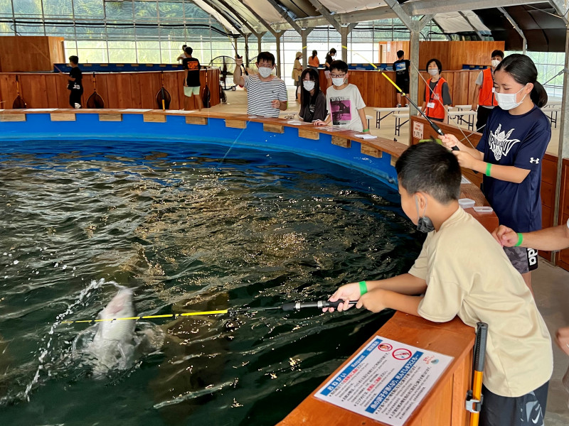 大型魚から小型のかわいい熱帯魚まで 魚を調べながら釣りを楽しもう！